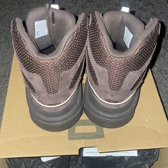 YEEZY DSRT BT OIL - Picture 2 of 9